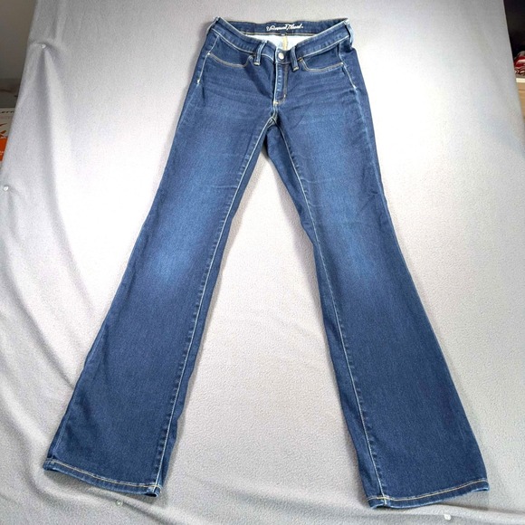 Universal Thread Denim - Universal Thread Bootcut Jeans Womens 8/29R Dark Wash Y2K 30x33 Denim Flare